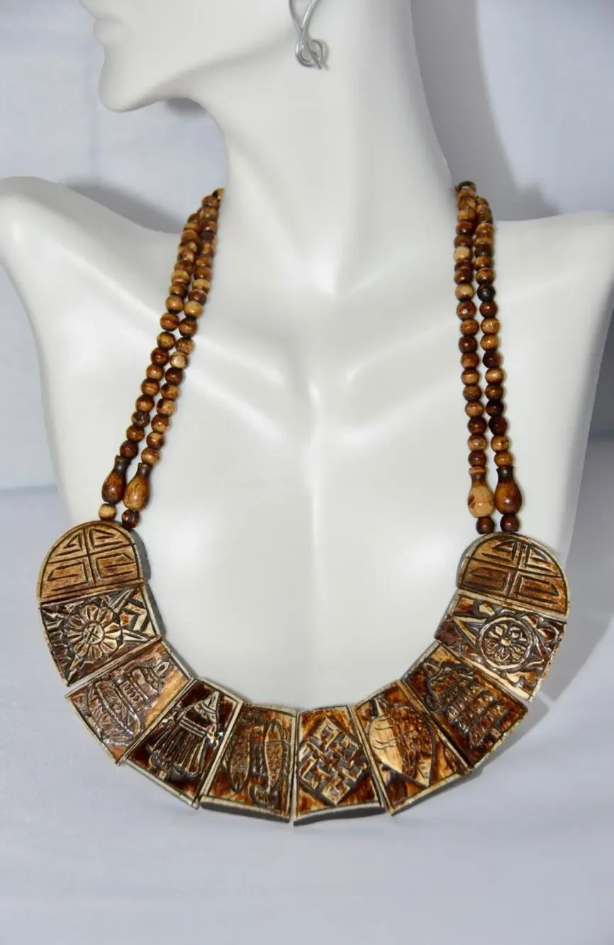 TIBETAN HANDCRAFTED 8 AUSPICIOUS SYMBOLS CARVED YAK BONE AMULET NECKLACE